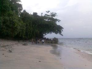 PANTAI DI NUSAKAMBANGAN