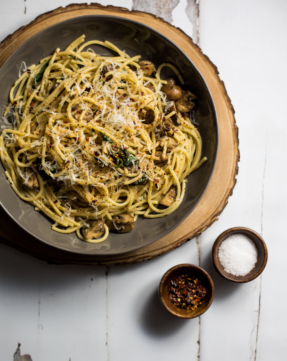 Spaghetti Aglio E Olio With Wilted Spinach And Mushrooms Cooking And Beercooking And Beer