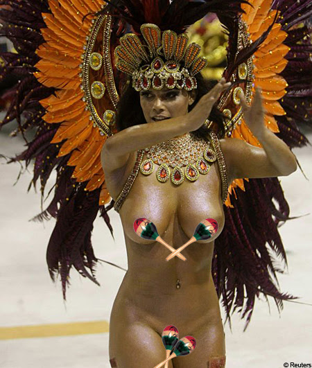 Rio carnival's smallest