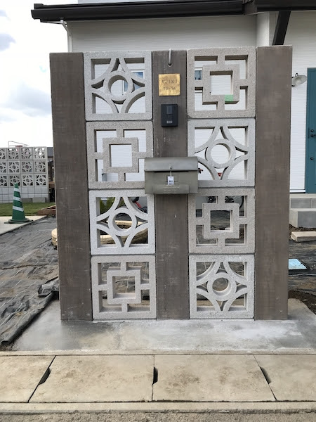 施工例 琉球石材 建材 琉球石灰岩 赤瓦 花ブロック 琉球建材取扱 施工 Rcクリエイト株式会社