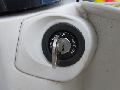 ホンダ バイク スーパーカブ 鍵なくした 紛失鍵作製 沖縄県宜野湾市の鍵屋さん 宮里カギ店