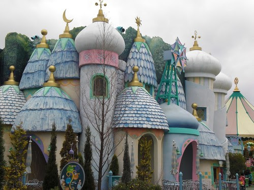 Universal Studios Japan: Magical Oz-Go-Round