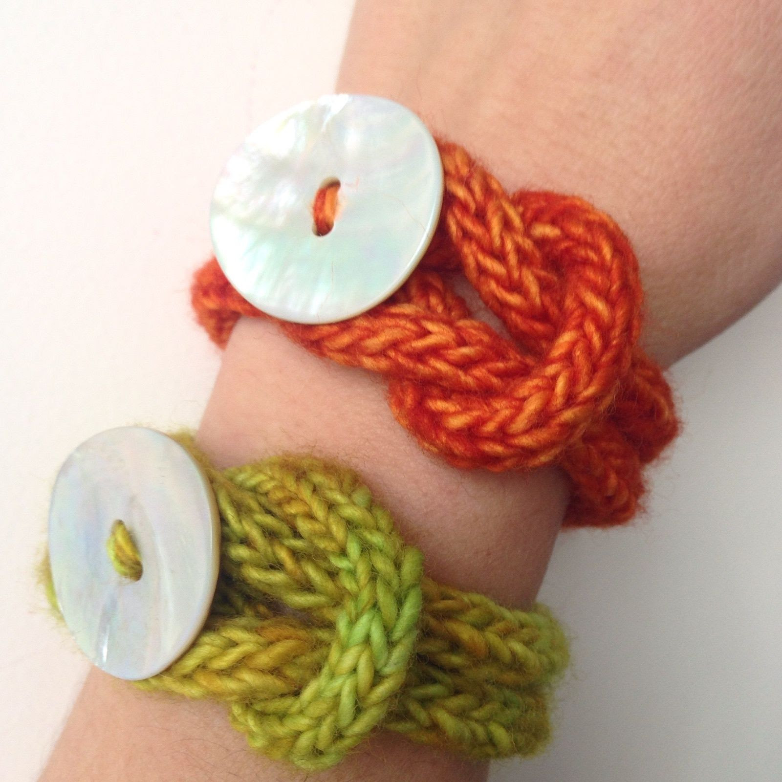 ob_4ce603_bracelet tricotin