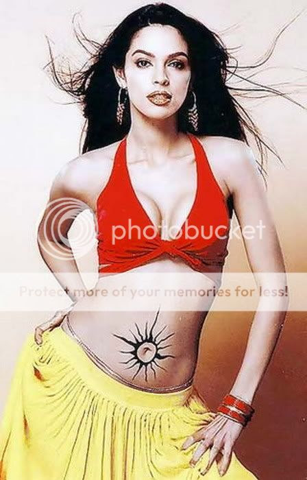 Hot & Sexy Mallika Sherawat Potos