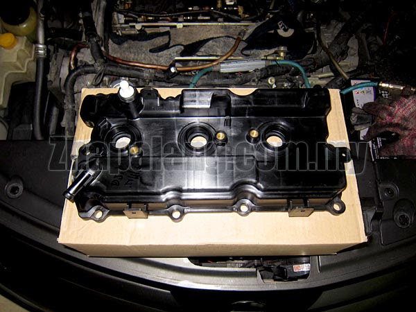 Original Rear Cylinder Head/Valve Cover Assembly - Nissan 