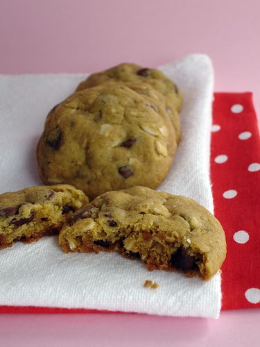 Chocolate chip and almond cookies