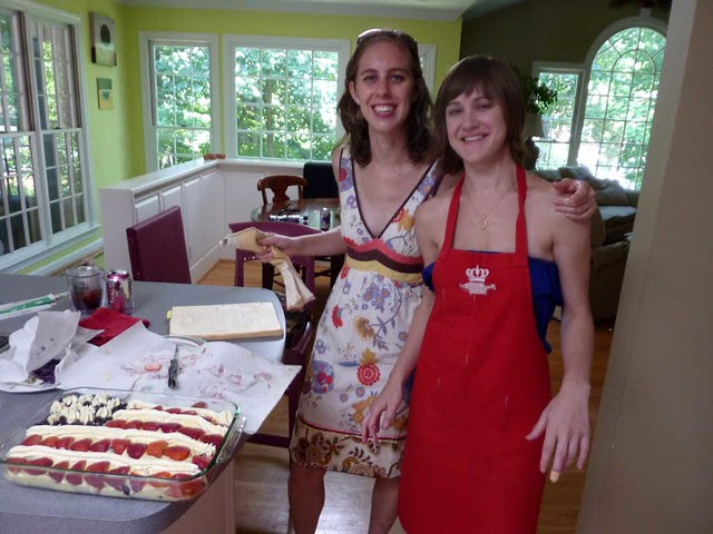P1020762-2010-07-04-4th-July-KK-RK-Flag-Cake