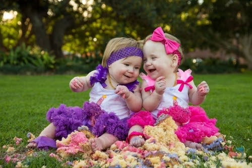 Download Photos Of Twins Cute Baby Girl Wallpapers For Your Mobile Cell Phone