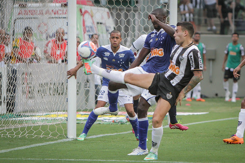 Otamendi Comemora Estreia Positiva Clube Atletico Mineiro