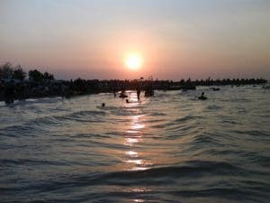 Pantai Maron 300x225 10 Tempat Wisata di Semarang yang Paling Terkenal