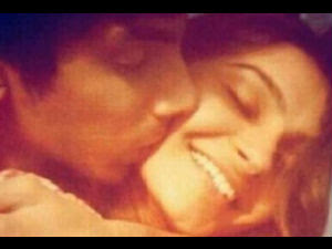 Andrea Acknowledged Her Lip Lock With Anirudh 