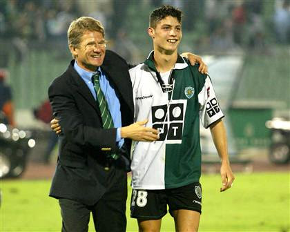 hlv-dau-tien-tiet-lo-cach-su-dung-ronaldo-thoi-tre