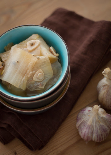Chinese cabbage braised in chicken stock / Kanaleemes hautatud Hiina kapsas