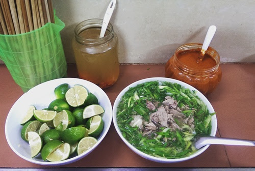 pho-thin-lo-duc-quan-chi-mot-mon-van-hut-khach-suot-30-nam