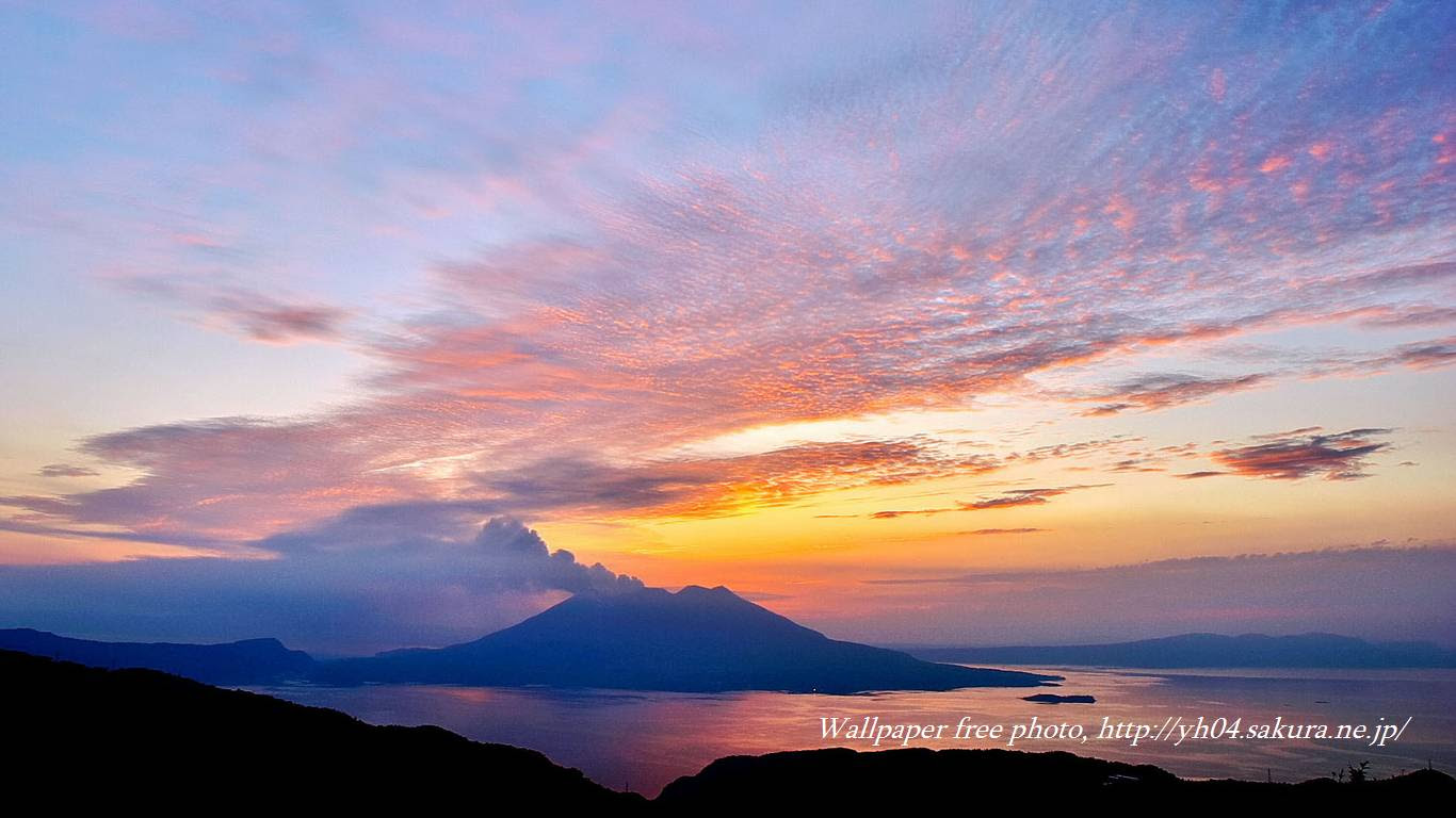 桜島と夕焼け 高画質 1366 768 デスクトップ無料壁紙