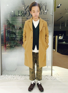 チェスターコート キャメル の冬のコーデ メンズに人気のキャメルのチェスターコートを紹介