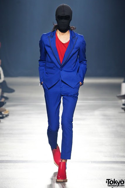 Banal-Chic-Bizarre-Menswear-Japan-Fashion-Week-2012-SS-008-600x899