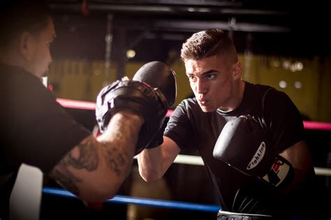 group classes   tucson gym  fit    glove