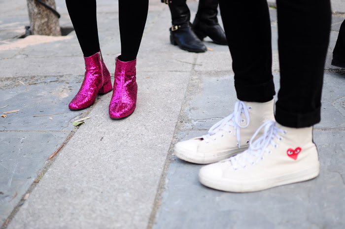 Resultado de imagen de glitter shoes street style