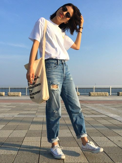 究極 白tシャツ デニムの着こなし術とレディースコーデ30選 Odeco Mart Blog