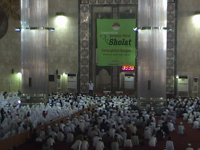http://gerakansholat.files.wordpress.com/2007/07/launching-gm-skb.jpg