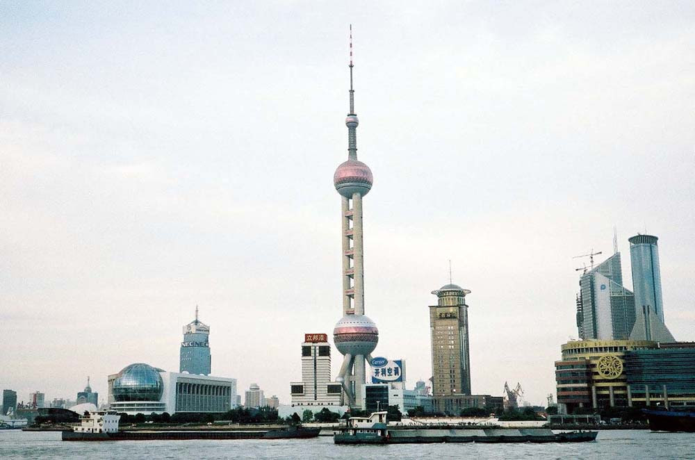 The riverfront with the Pearl Tower (2003).