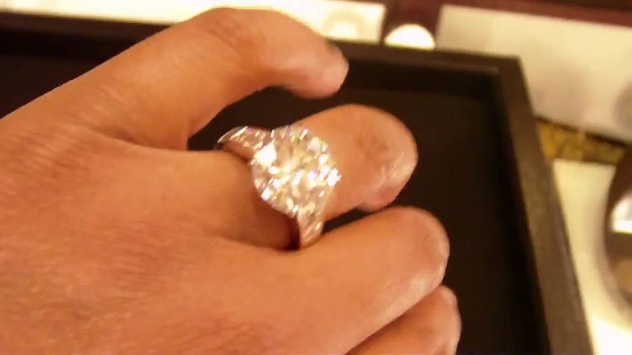 7 carat diamond (not flawless) and worth 400 K - YouTube