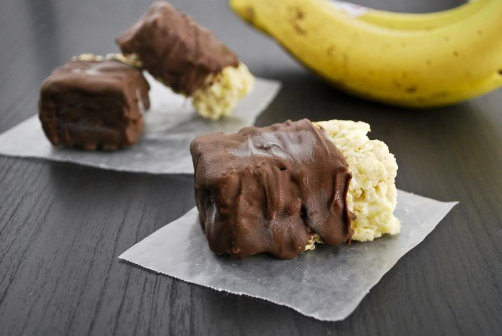 Mallow and Co: Chocolate Covered Banana Rice Krispy Treats