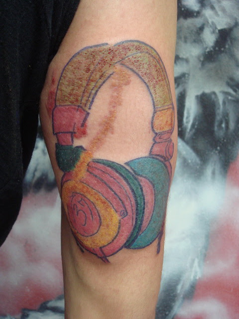 headphone Dejavu Tattoo Studio Chiangmai Thailand 