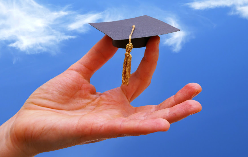 How to Decide If Graduate School Is Right for You - NerdWallet