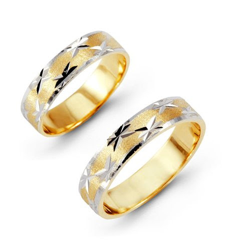 wedding rings bride groom