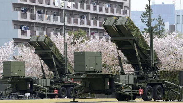TOKYO, Japan- Ground-based Patriot Advanced Capability-3 interceptors remain on standby at the premises of the Defense Ministry in Tokyo at11:18 a.m. on April13,2012, even though the North Korean rocket launch earlier in the morning ended in failure. To brace for the possibility of rocket debris falling on Japanese territory, the ministry had deployed ground-based interceptors in Okinawa and in Tokyo. It also dispatched three Aegis-equipped destroyers carrying sea-based Standard Missile-3 interceptors to nearby waters.(Kyodo)