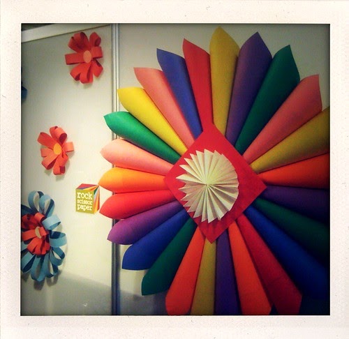 43+ Wall Decoration Using Colored Paper, Amazing Ideas!