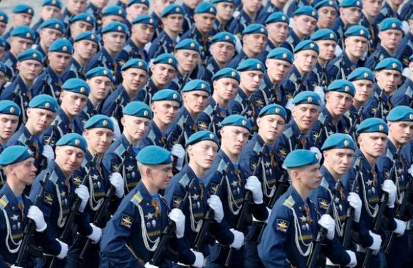 Desfile en la Plaza Roja de Moscú. Foto: Telesur