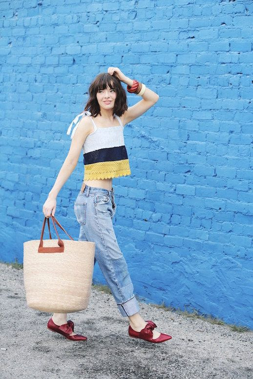 Le Fashion Blog Crochet Tank Vintage Jeans Bow Flats Tote Bag Via Sea Of Shoes 