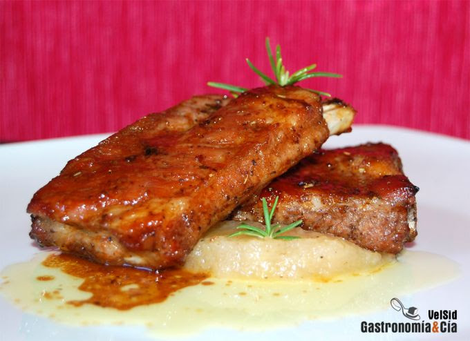 Costillas de cerdo con melaza de granada