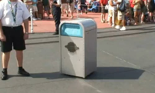 東京ディズニーランドに動いて喋るゴミ箱が存在した ディズニー裏話 雑学 トリビアが2 000話以上 ディズニーブログ じゃみログ