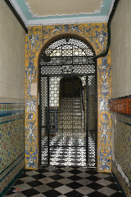 Cadiz lobby
