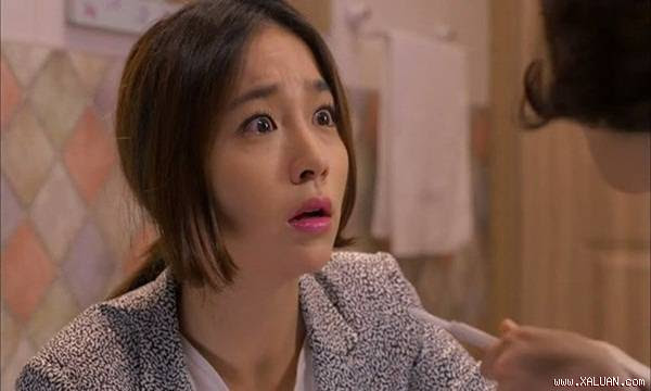 Chả là, bà nghe tin người ta bảo, con dâu bà ngoại tình, khi con trai bà đi làm ăn xa. Muốn tìm ra sự thật nên bà cứ lấp lửng mãi không dám nói. (ảnh minh họa)