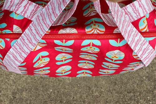 Color Me Retro Aeroplane Bag by Jeni Baker