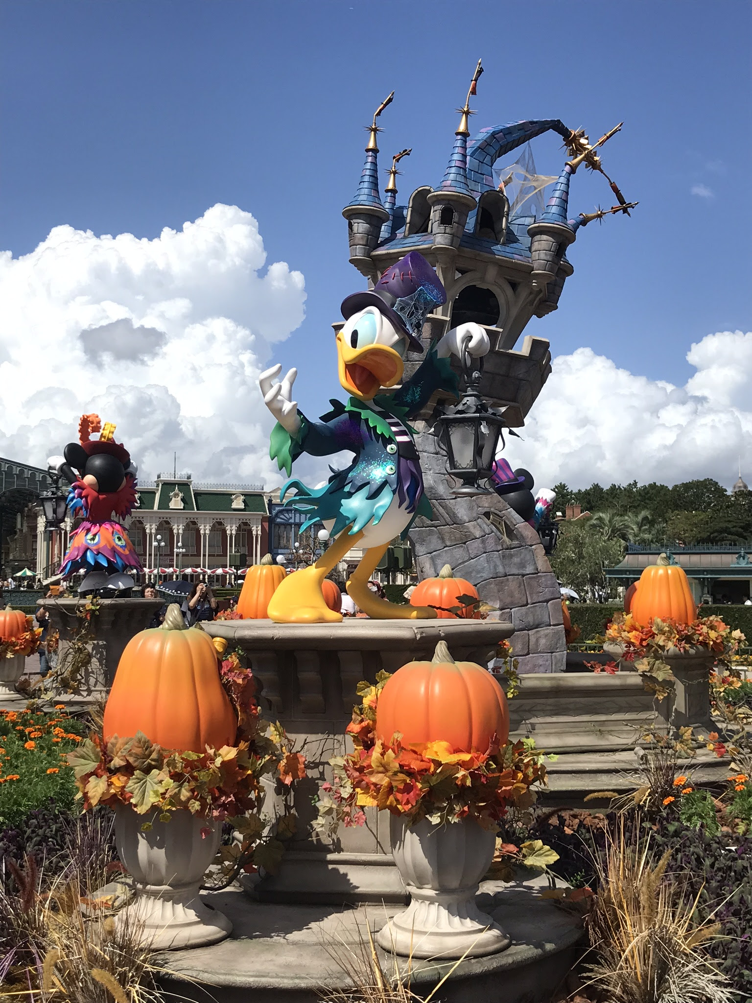年のディズニーハロウィーン期間 仮装期間 最も混雑する日や人気仮装も紹介 アートコンサルタント ディズニー とミュージカルのニュースサイト