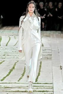 Alexander McQueen,Fashion Week,Fashion Trends,Spring