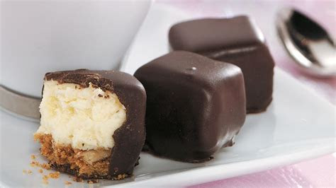 Sugar, palm oil, water, corn syrup, corn starch. Chocolate-Covered Cheesecake Bites recipe from Betty Crocker