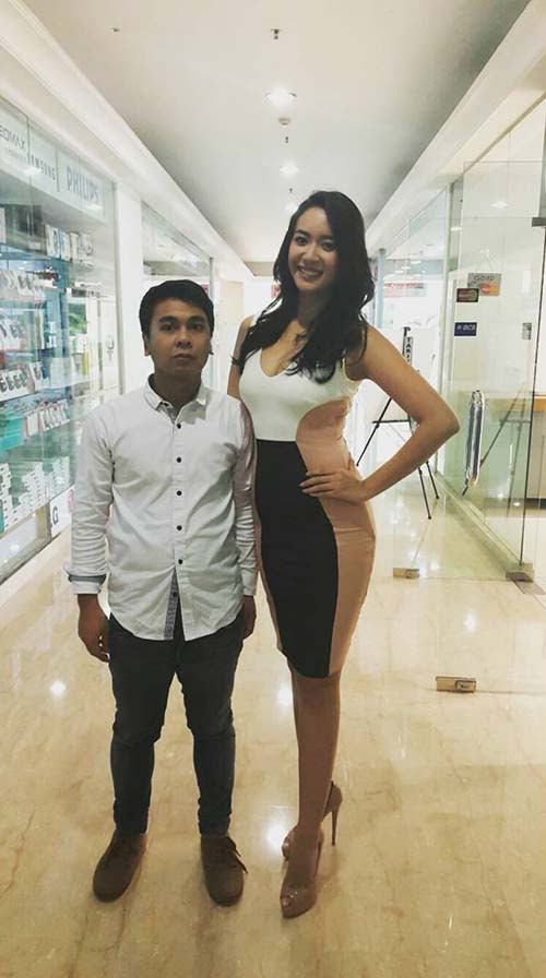 Foto Raditya Dika-Elvira Devinamira Diedit Makin Kocak