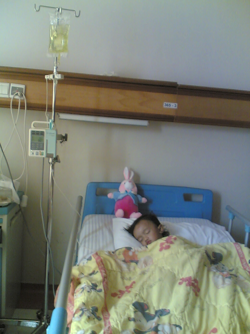 Ketika Kinan Sakit dan harus dirawat di RS My new world