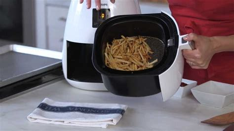 Our sister site taste of home found some recipes that would turn out great in an air fryer…and some that would be kitchen nightmares! How to Use the Philips Viva Digital Air Fryer | Williams