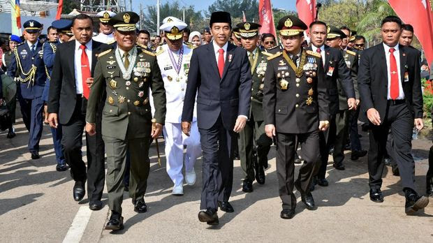 Curhat Jokowi Soal Jalan Akibat Macet Menuju Upacara HUT TNI