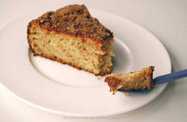 Apple cinnamon cake
