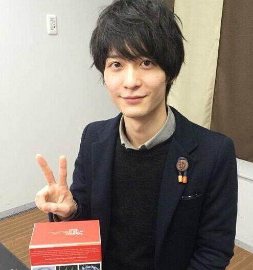 日本万人票选人气声优top10 神谷浩史五年连冠 梅原裕一郎垫底 雪花新闻