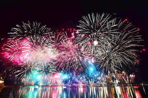 eid al fitr fireworks dubai toast nuances